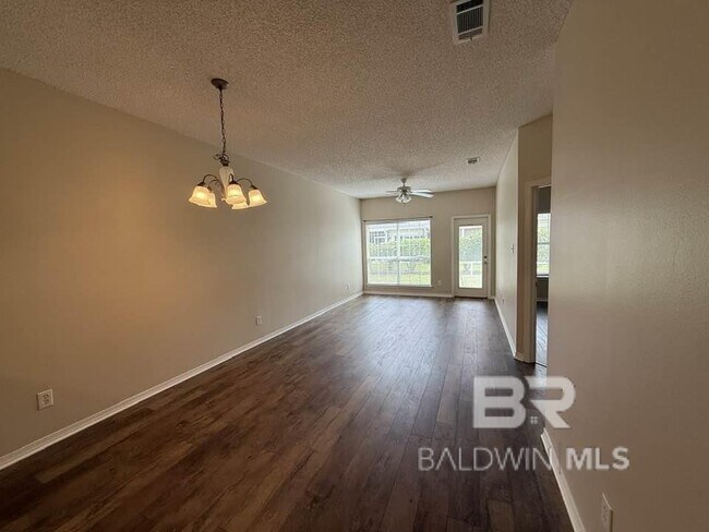 Building Photo - 2651 S Juniper St