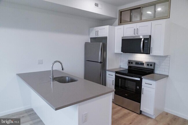 Building Photo - 7248 Rising Sun Ave