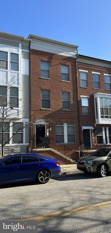 Building Photo - 17 S Exeter St