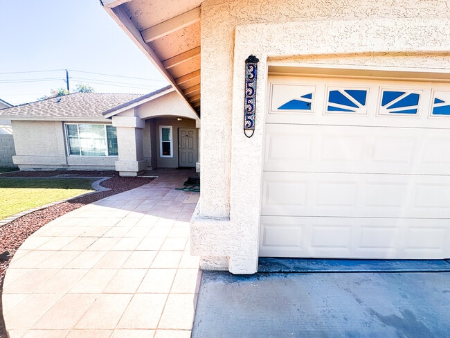 Building Photo - 3555 W 15th Ln