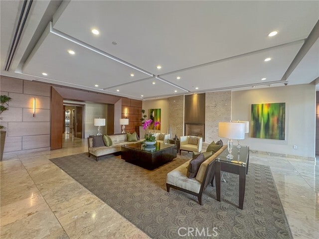 Building Photo - 5068 Scholarship