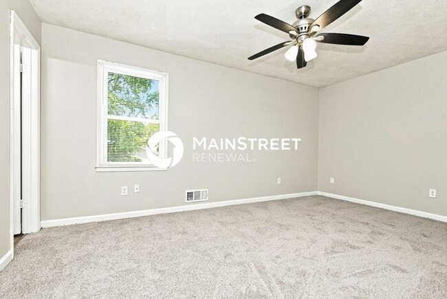 Building Photo - 3 Bedroom Pet-Friendly Home in Snellville, GA with Main Street Renewal