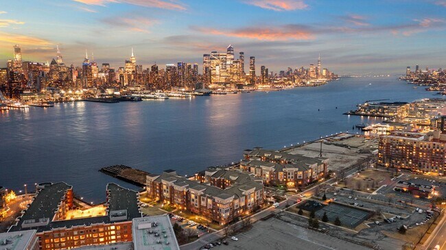 Building Photo - 26 Ave at Port Imperial