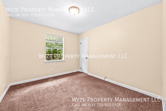 Building Photo - 2213 Cecille Dr SW