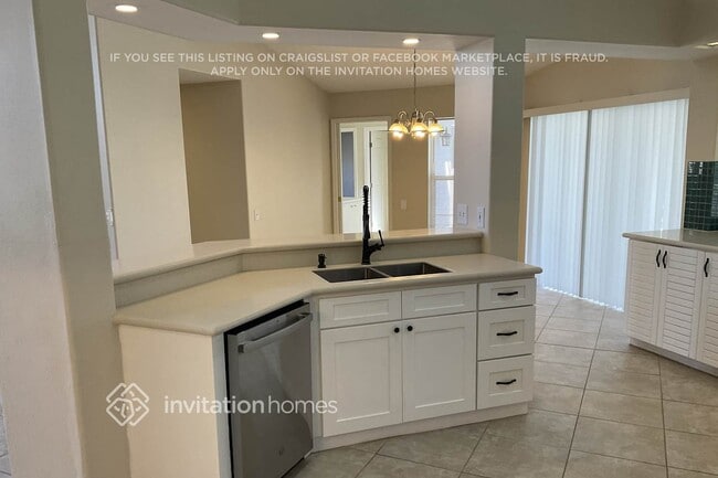 Building Photo - 437 Waterford Cir E