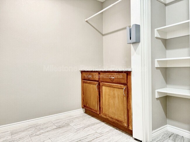 Building Photo - 101 Twining Dr