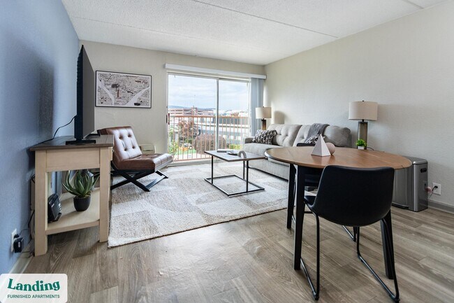 Building Photo - 1362 Passenger St