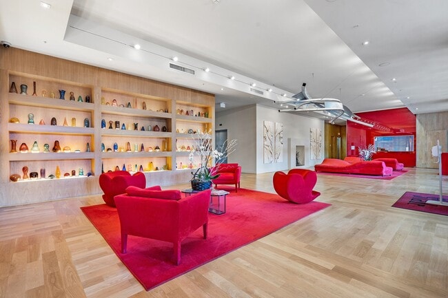 Building Photo - 1551 N Flagler Dr