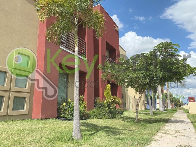 Building Photo - 2B/2.5B Townhome in gated community now available in Mcallen TX ( Jackson & Nolana )