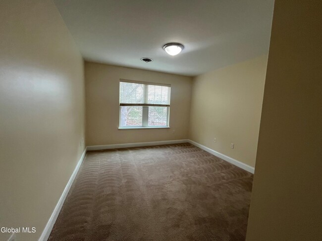 Building Photo - 74 Weibel Ave