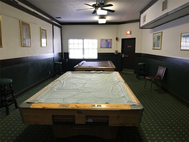 Building Photo - 3680 Inverrary Dr