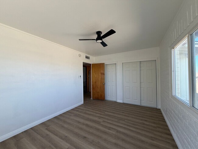 Building Photo - 261 Armory Rd
