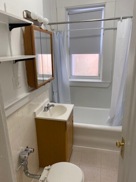 Building Photo - 1111 Boylston St