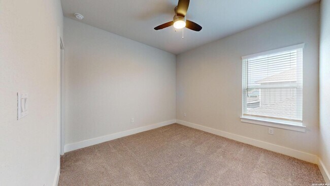 Building Photo - 11526 Hollering Pass