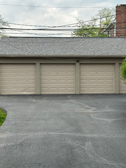 Garage - 2229 Coventry Rd