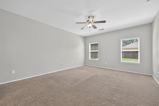 Building Photo - 154 Meadow Grove Dr