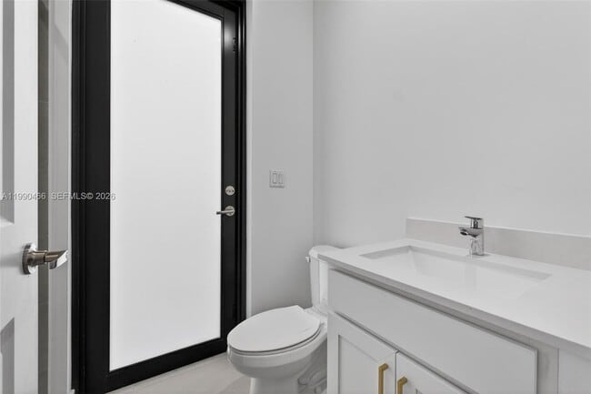 Building Photo - 15441 SW 20 Ln