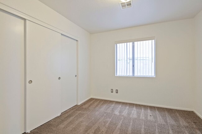 Building Photo - 187 Caswell Ct