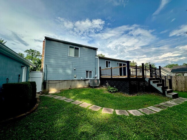 Building Photo - 1416 Hagen Rd