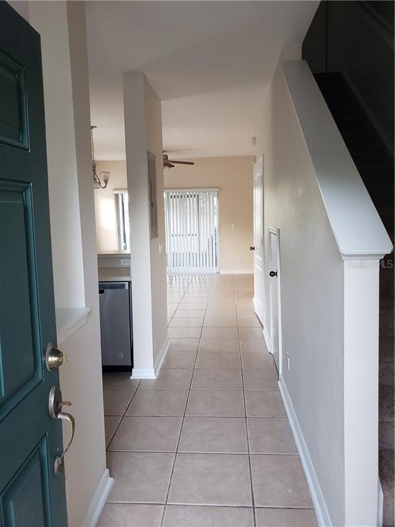 Building Photo - 10325 Manderley Way