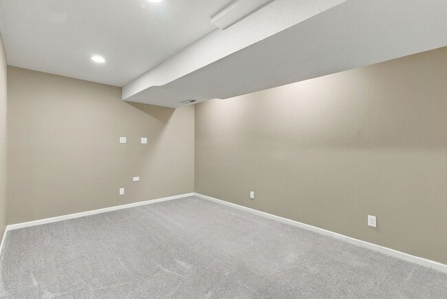 Building Photo - 1680 N Winchester Ct