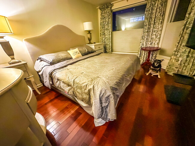 Building Photo - The Metropolitan