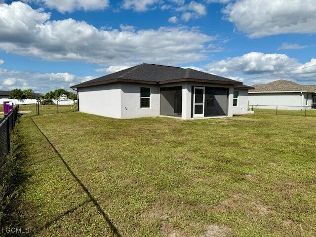 Building Photo - 606 NE 16th Terrace