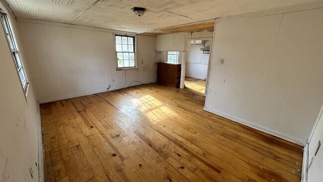 Building Photo - 5741 Henagen Ave