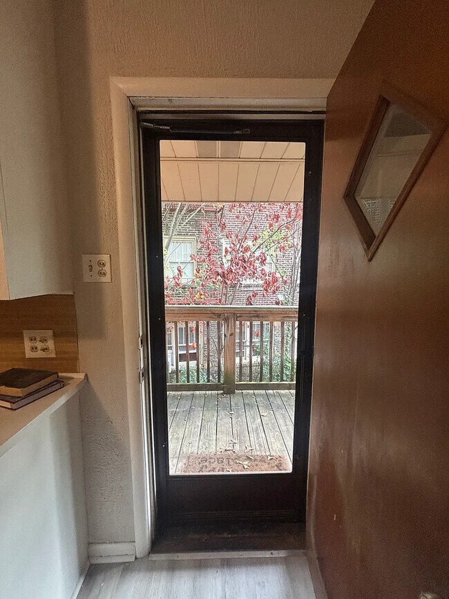 Building Photo - Duplex