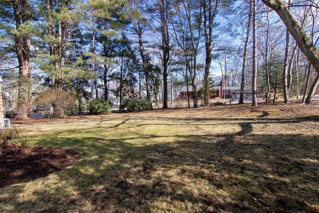 Building Photo - 98 Hillcrest Dr