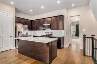 Building Photo - 315 Ferndale St