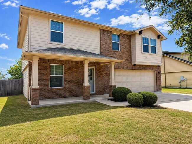 Building Photo - 220 Adriana Ln