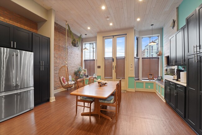 Building Photo - 334 Broad St