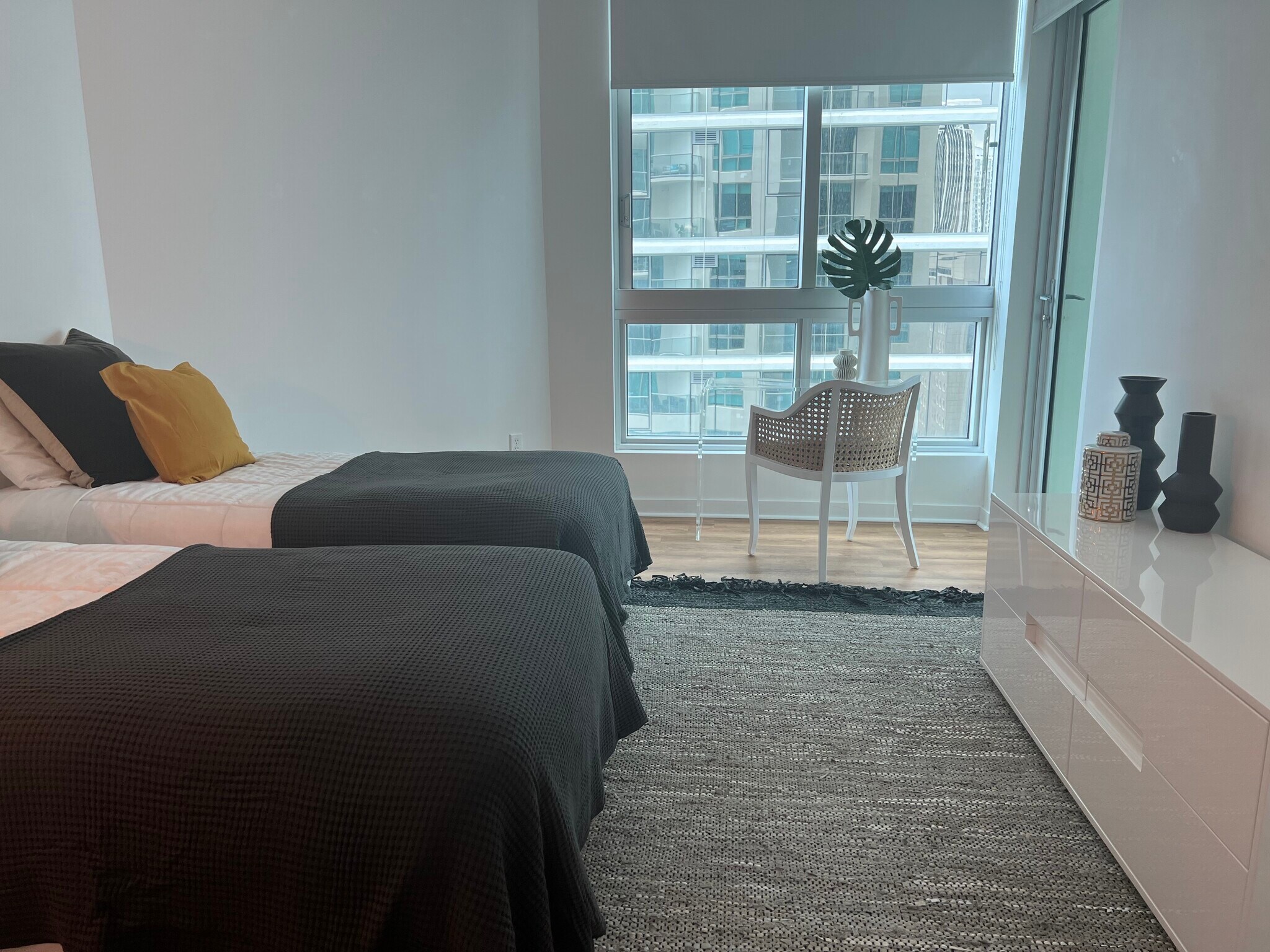 Building Photo - 300 S Biscayne Blvd