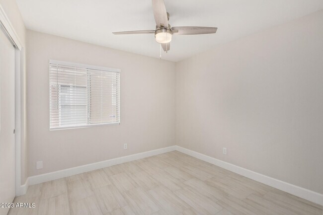 Building Photo - 11211 W Heatherbrae Dr