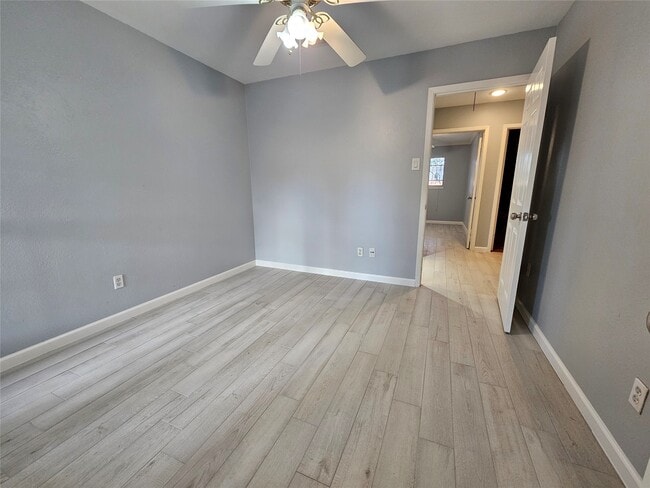 Building Photo - 2502 Knoll St