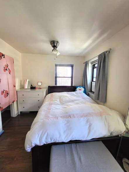 Building Photo - 57-10 Junction Blvd