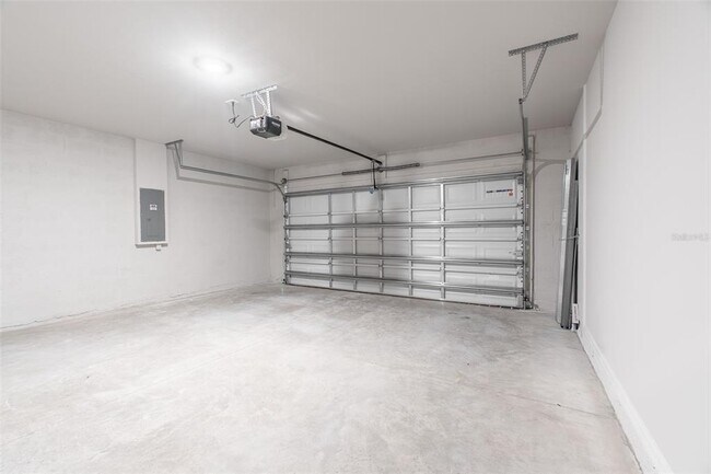 Building Photo - 25222 Cadiz Dr