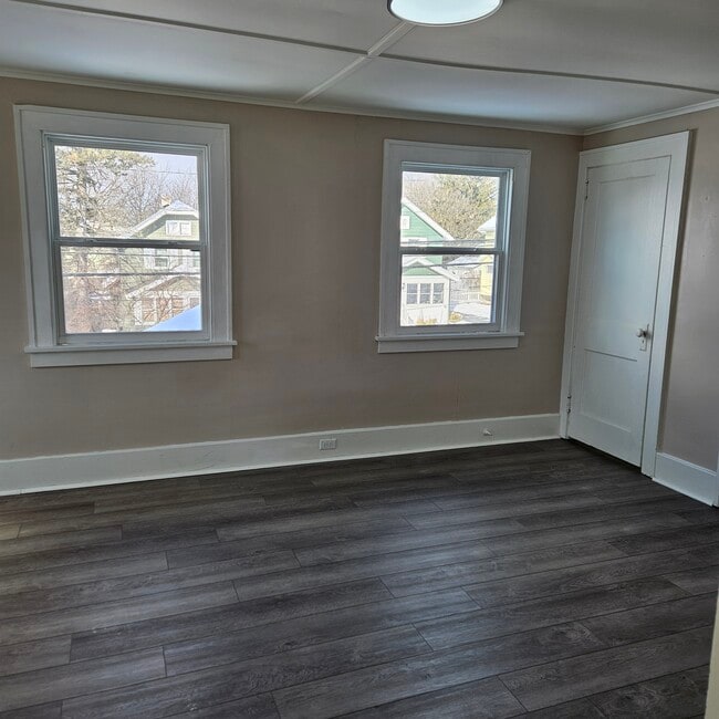 Building Photo - 35 Buffalo St