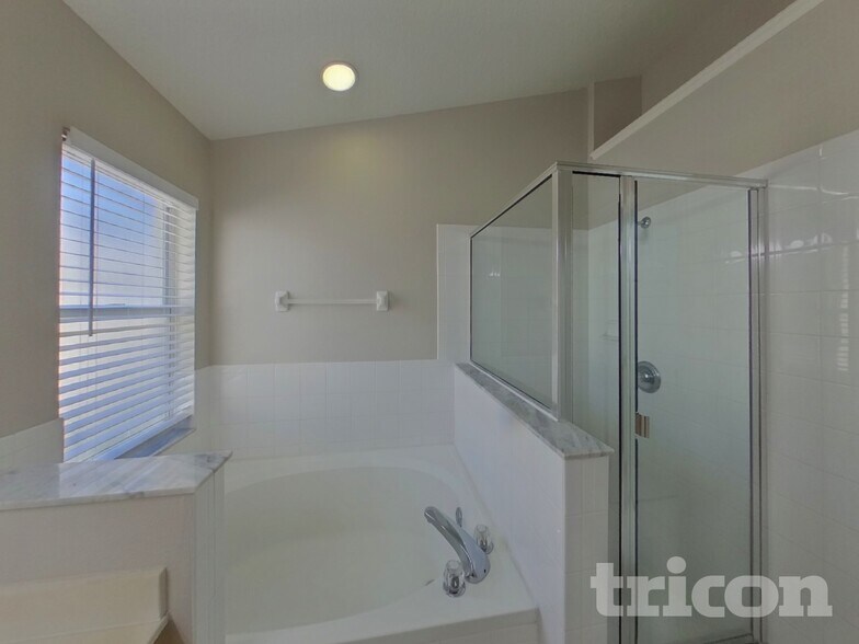 Building Photo - 6738 Waterton Dr