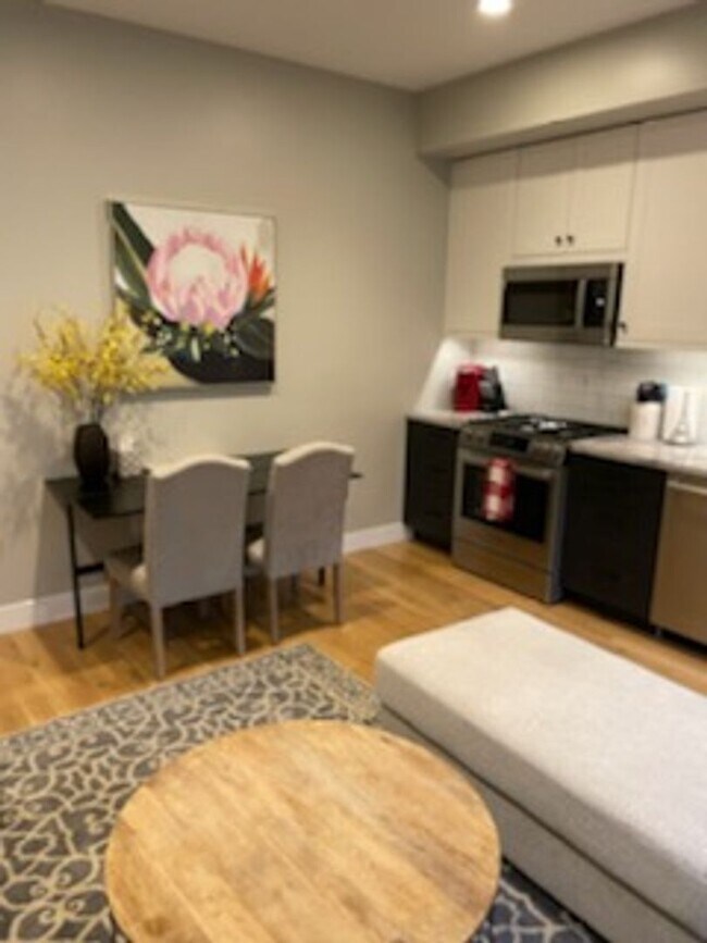 Building Photo - Summer 2026 in Downtown Bozeman? Upscale, comfortable, and fully furnished