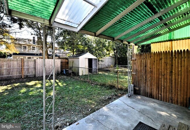 Building Photo - 23 Walnut St