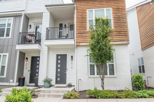 Primary Photo - 2/2.5 - MODERN TOWNHOME IN THE NATIONS