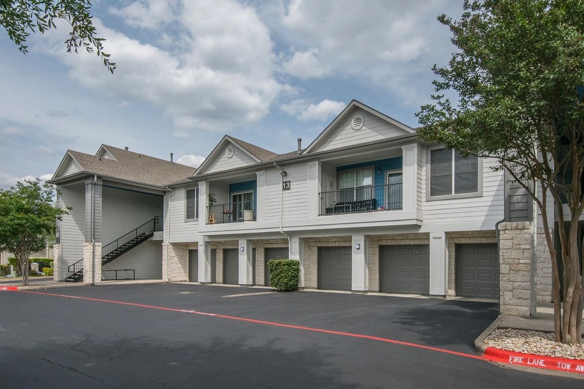 Building Photo - 12700 Ridgeline Blvd