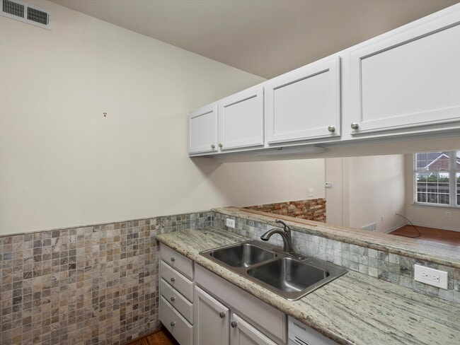 Building Photo - 846 W Summerfield Gln Cir