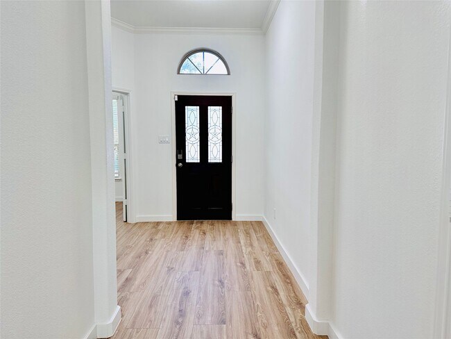 Building Photo - 25827 Rustica Dr