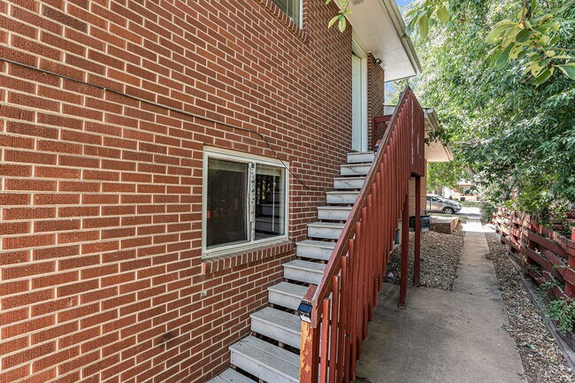 Building Photo - 872-872 19th St