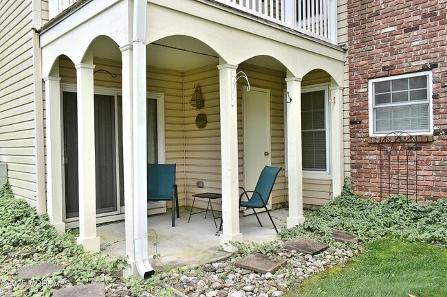 Building Photo - 119 Hyacinth Ln