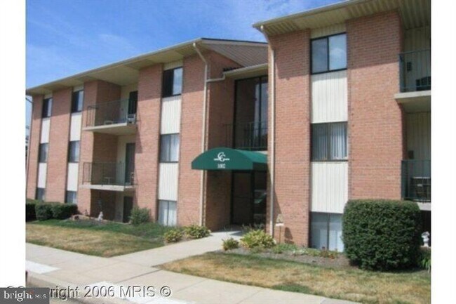 Building Photo - 1002 Spring Gate Rd