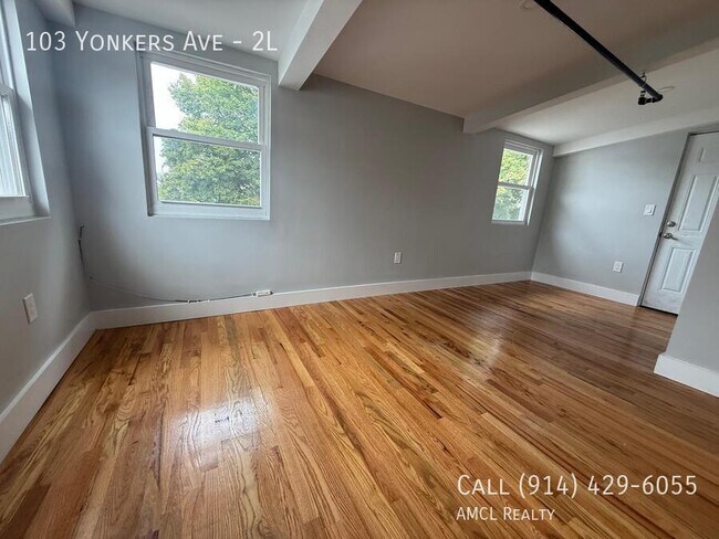 Building Photo - 103 Yonkers Ave